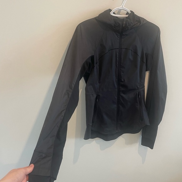 Lululemon black jacket - Picture 4 of 5
